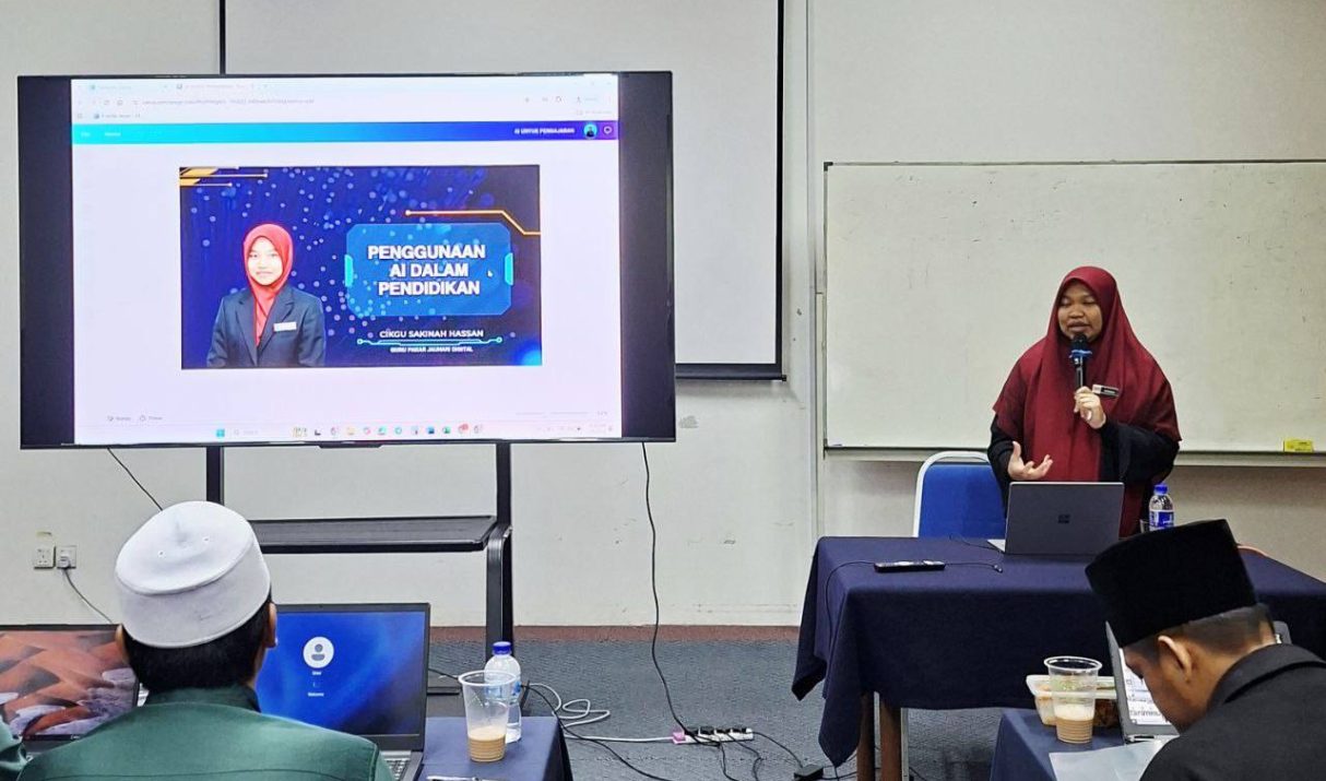 Kursus Penggunaan AI Dalam Pendidikan